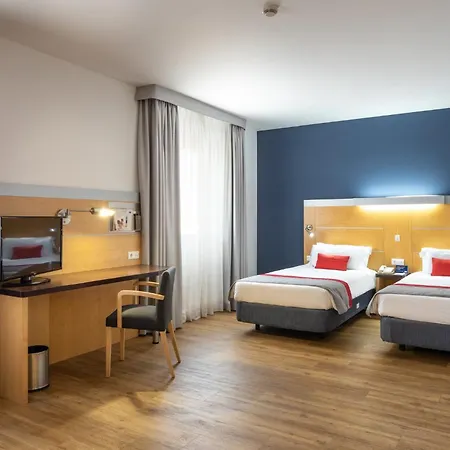 Hotel Express Lisbon-oeiras, An Ihg 3*