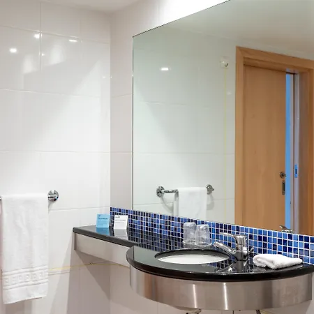 Szálloda Express Lisbon-oeiras, An Ihg 3*