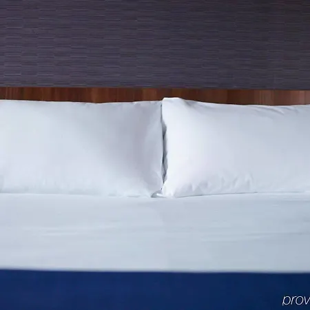 Express Lisbon-oeiras, An Ihg Szálloda 3*