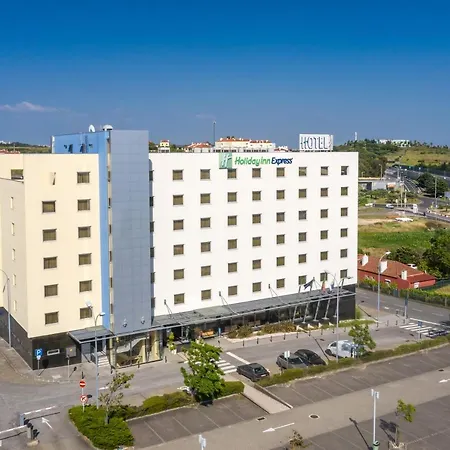 Hotel Express Lisbon-oeiras, An Ihg 3*