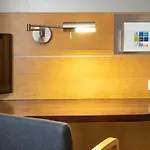 Express Lisbon-oeiras, An Ihg מלון אוייראס