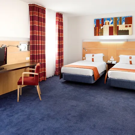 Hotel Express Lisbon-oeiras, An Ihg 3*