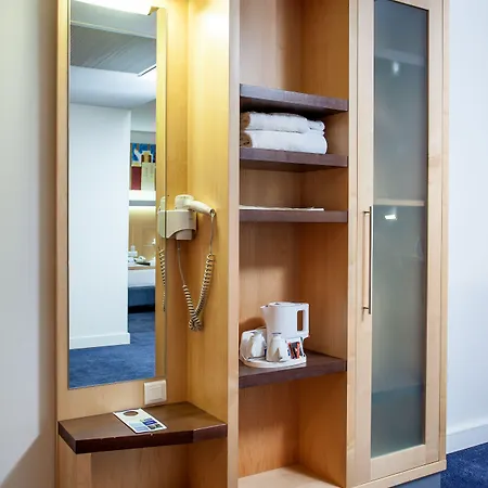 Express Lisbon-oeiras, An Ihg