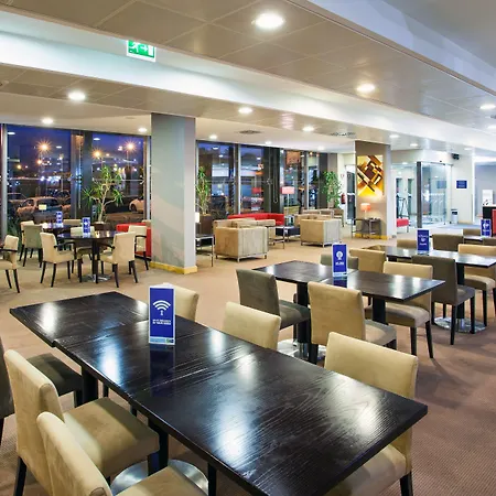 Express Lisbon-oeiras, An Ihg מלון