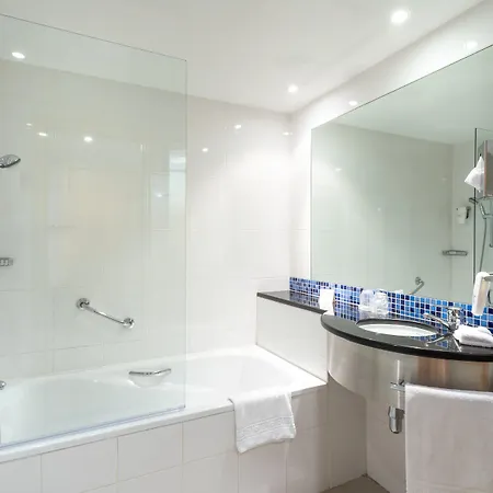 Express Lisbon-oeiras, An Ihg