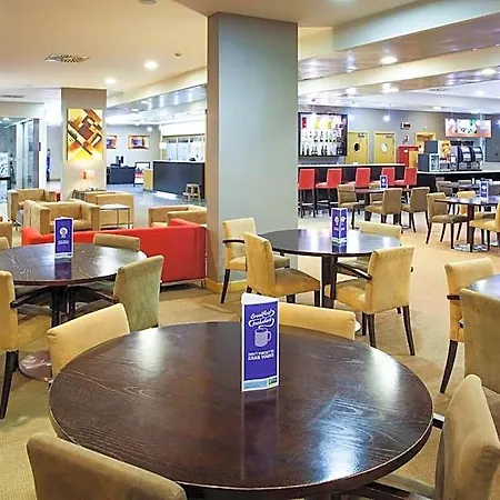 Express Lisbon-oeiras, An Ihg Hotell