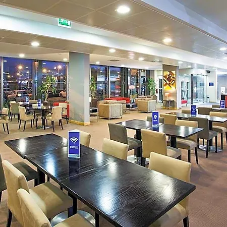 Express Lisbon-oeiras, An Ihg 3* Oeiras