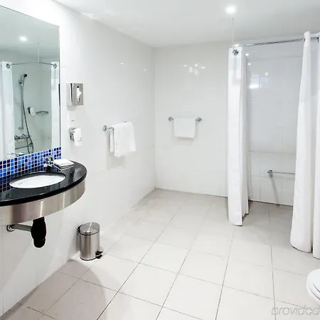 Hotel Express Lisbon-oeiras, An Ihg Oeiras