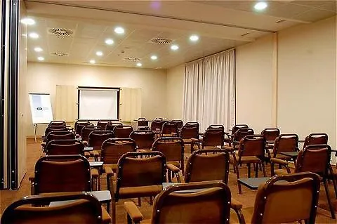 Hotel Express Lisbon-oeiras, An Ihg 3*