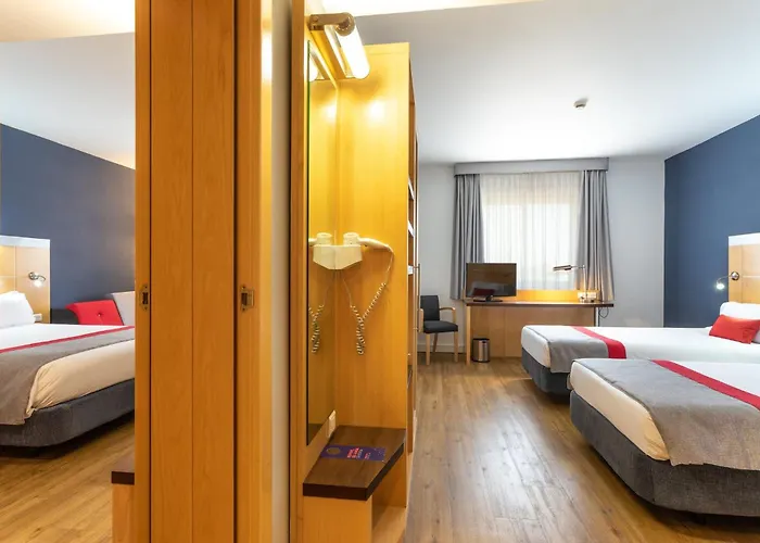 Hotel Express Lisbon-oeiras, An Ihg 3*