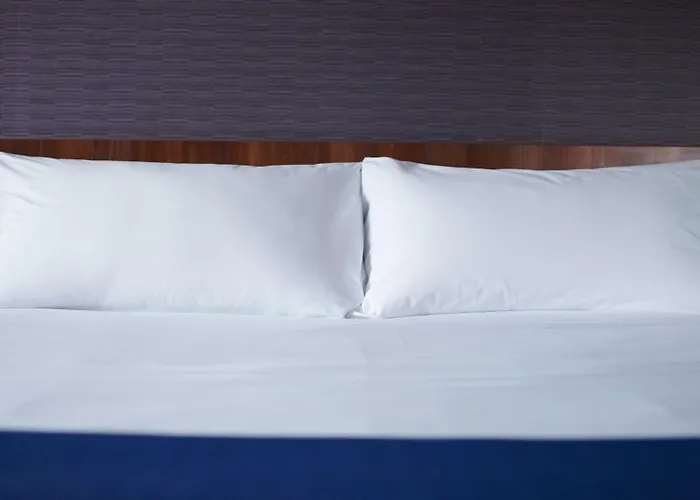 Express Lisbon-oeiras, An Ihg Oeiras