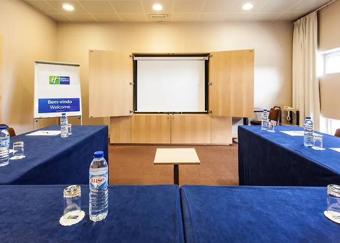 Express Lisbon-oeiras, An Ihg Oeiras