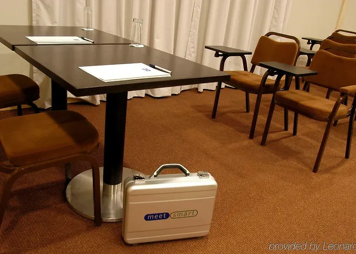 Hotel Express Lisbon-oeiras, An Ihg